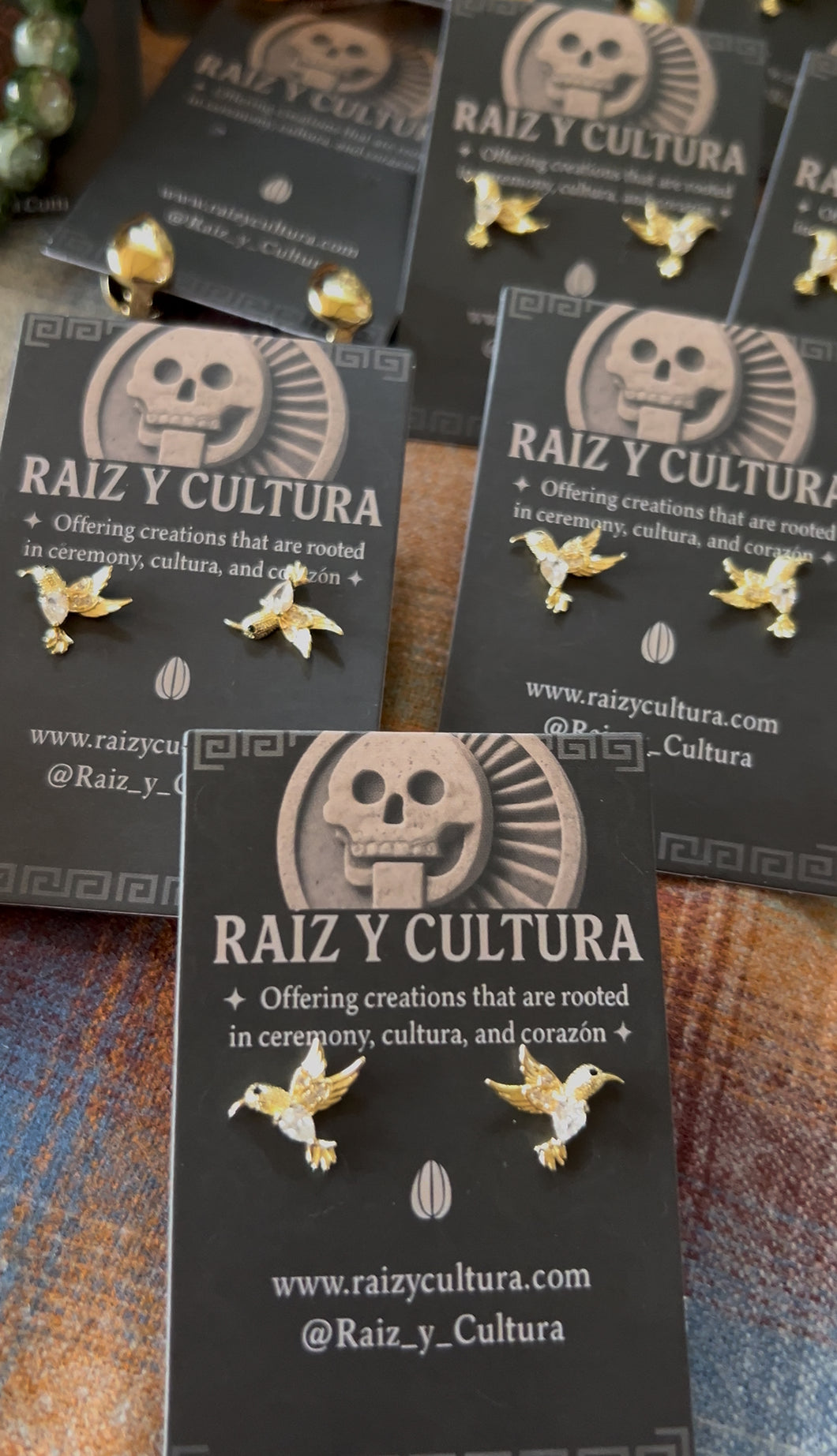 Gold-plated colibrí earrings